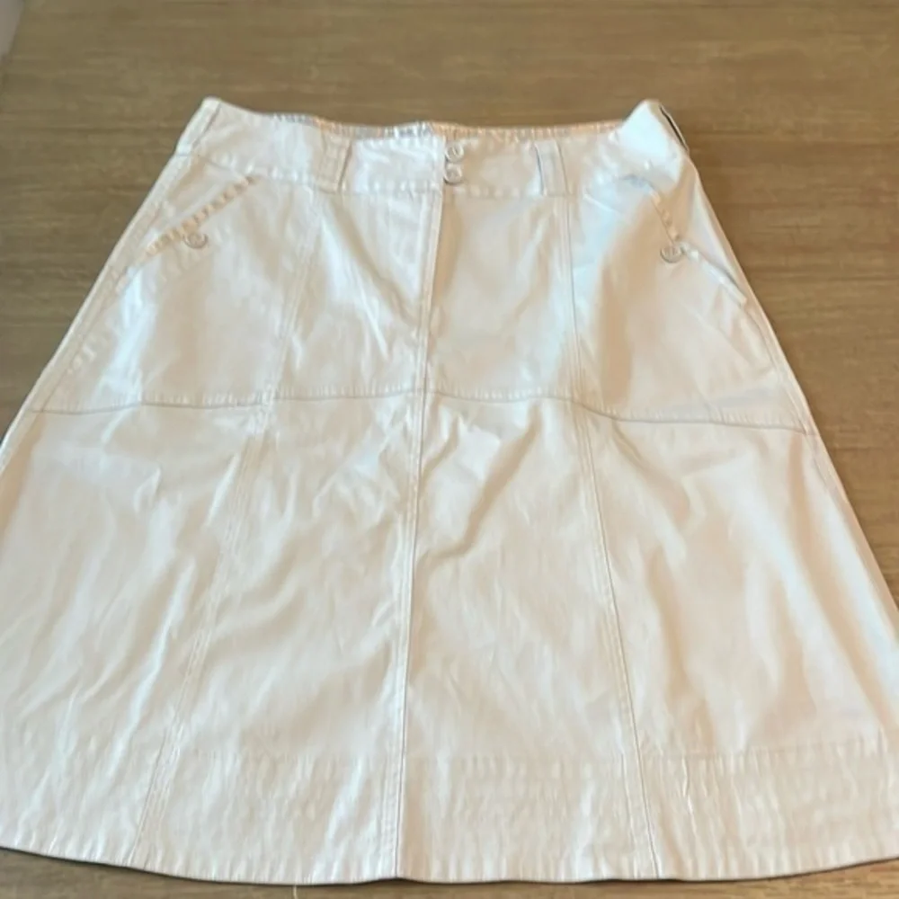 Bass size 12 mostly cotton  khaki skirt
